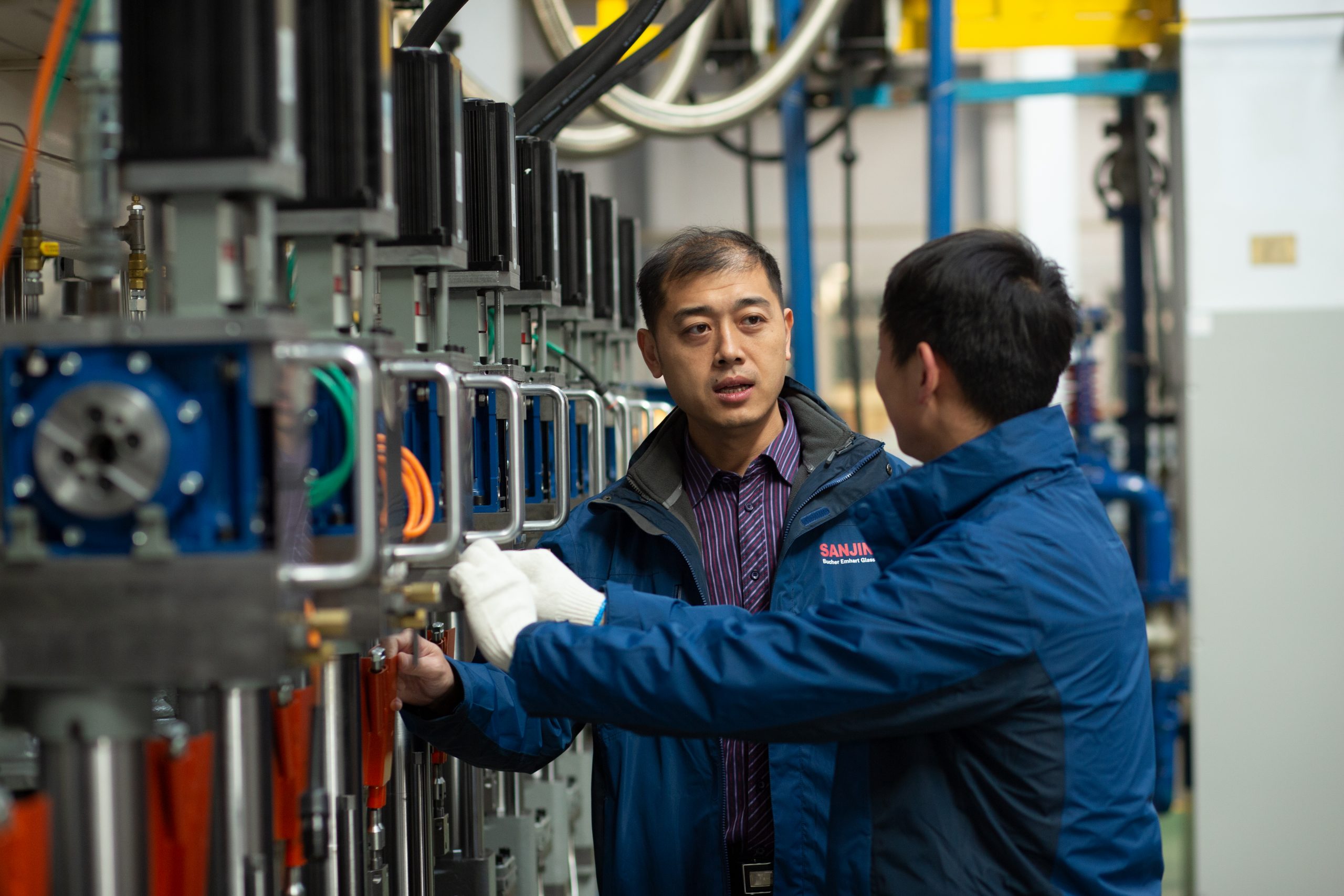 Bucher Industries, Verantwortung, Mitarbeitende